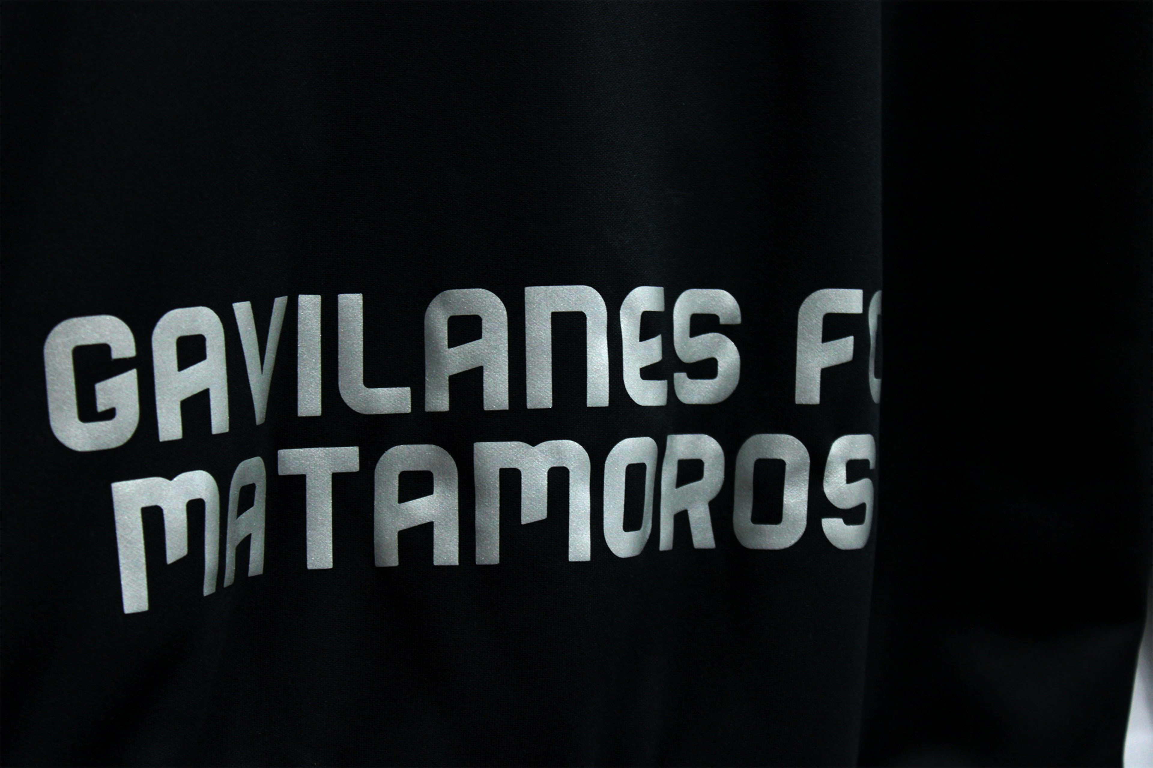 SUDADERA NEGRA
