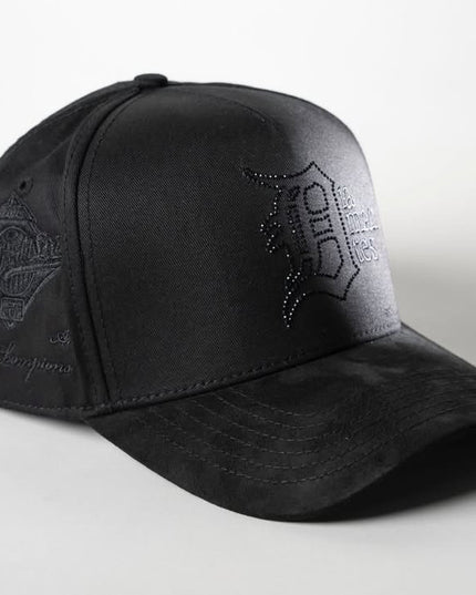 DIAMANTES ALL BLACK
