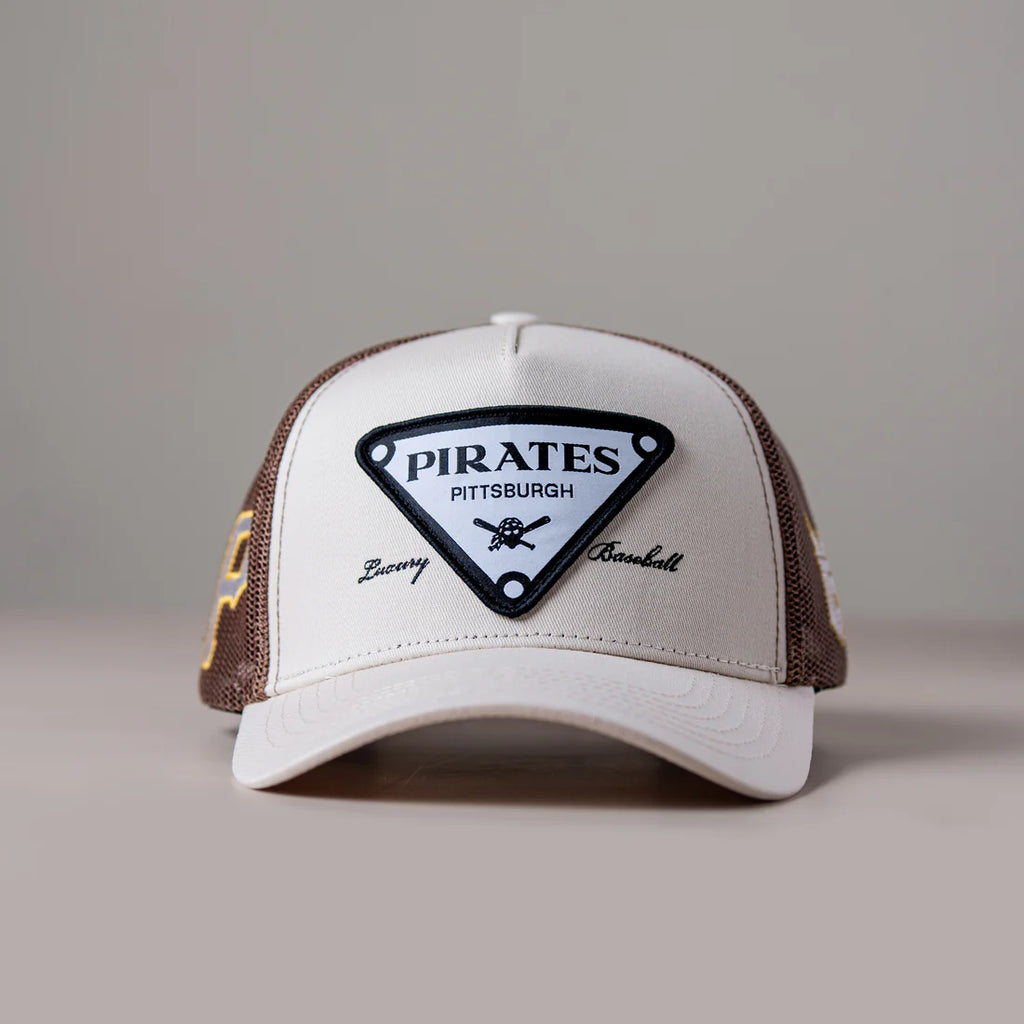 LUXURY PIRATES
